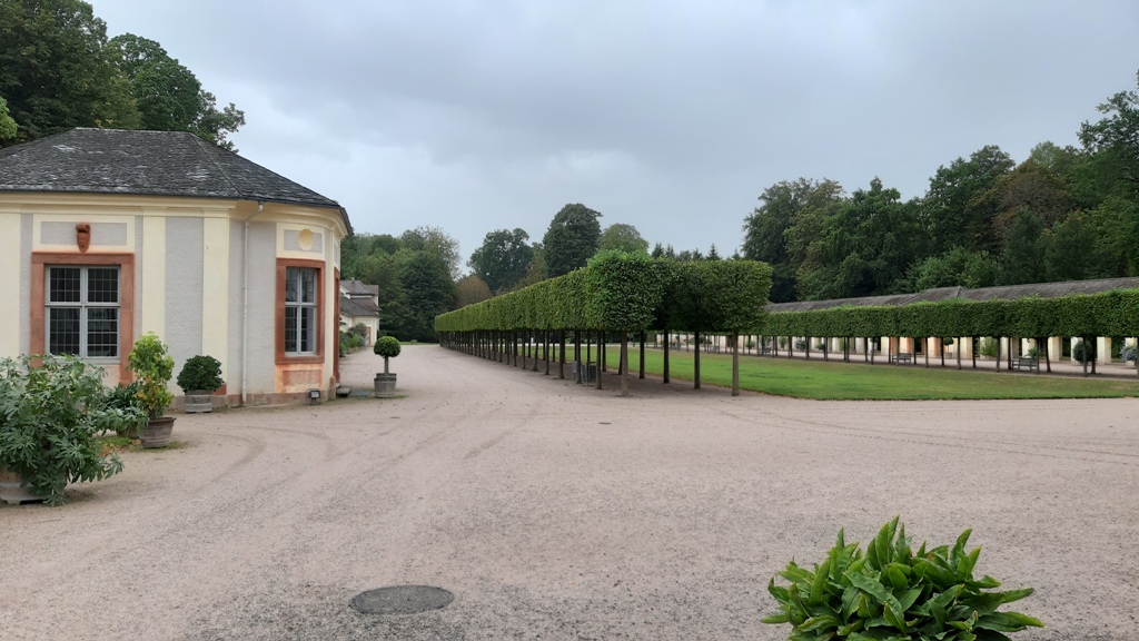 Schloss Favorite 25 04